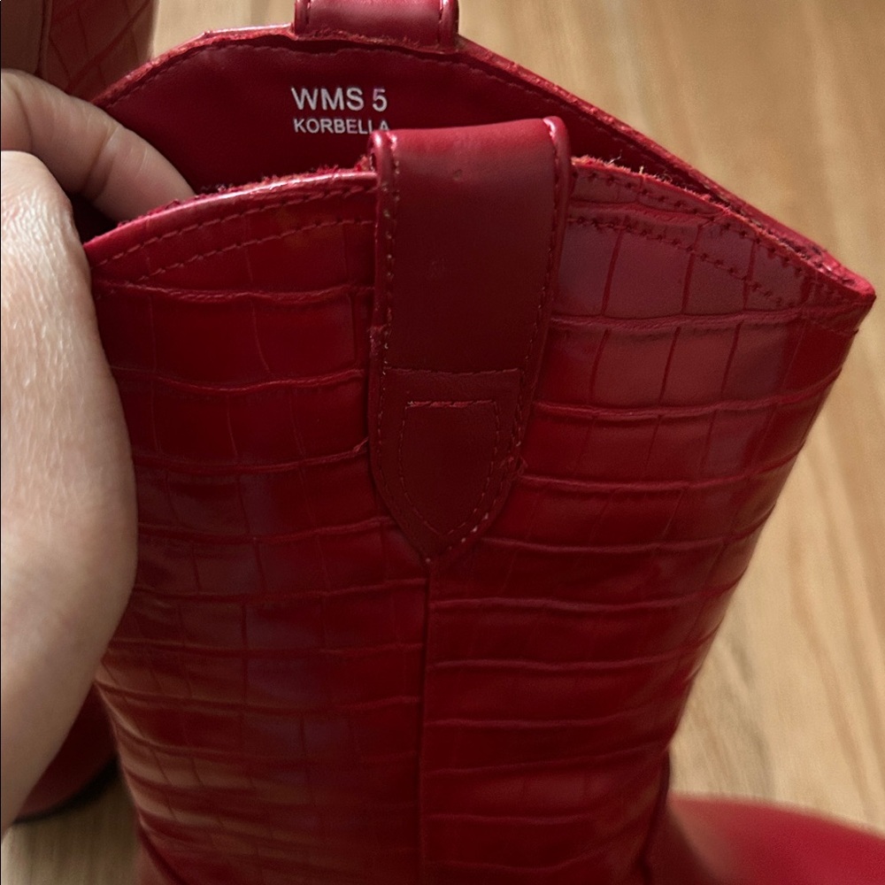 Red booties - Picture 4 of 6